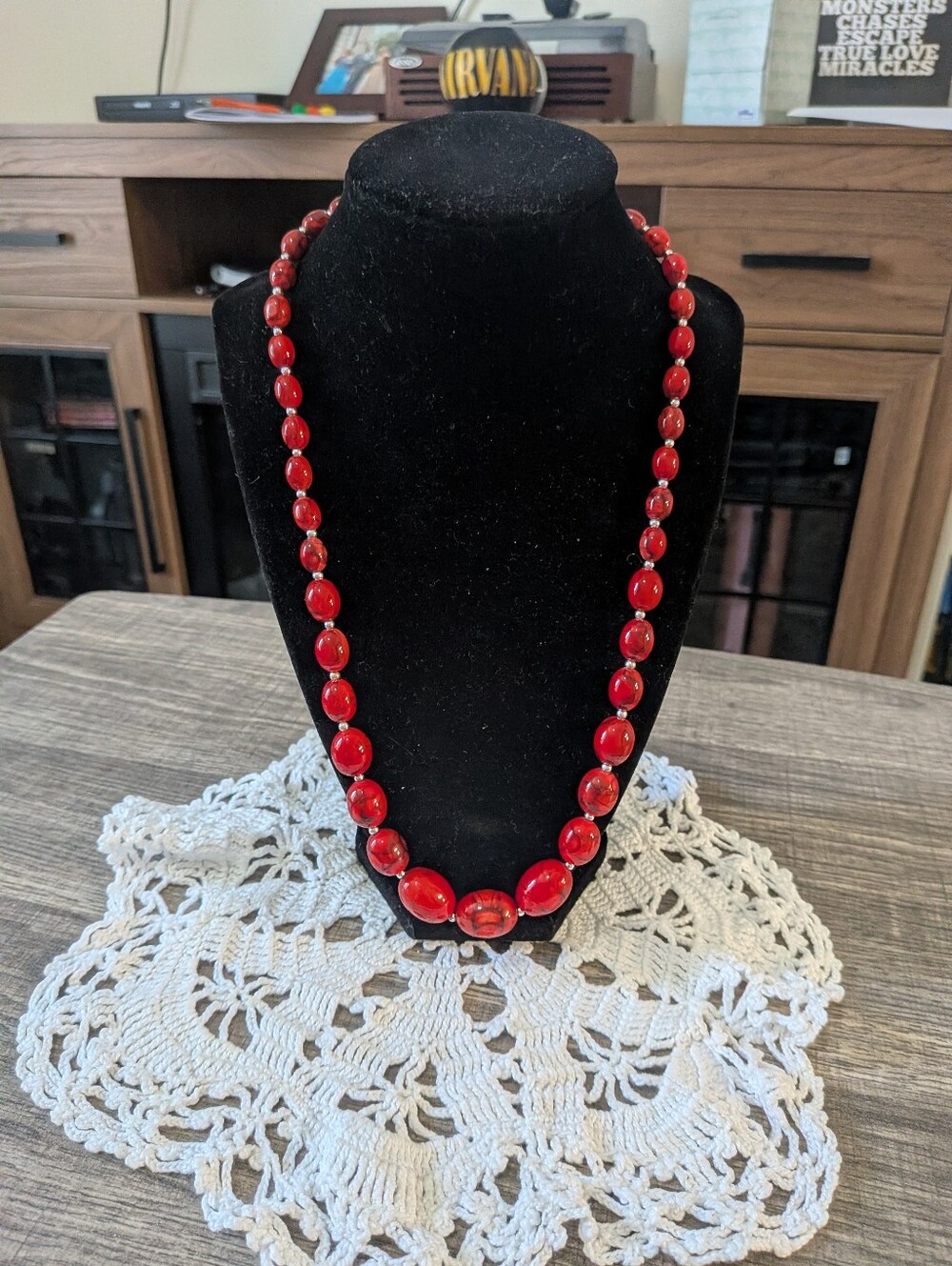 Red And Black Marbled Beaded  Necklace